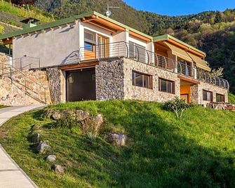 Agriturismo Alveare sul lago - Pisogne - Building