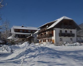 Schullerhof - Hermagor - בניין