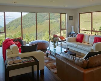 The Alpine Retreat - كوينستون - ردهة