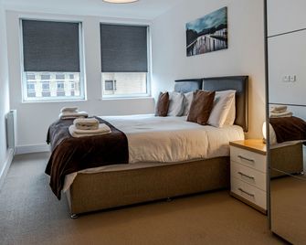 Sussex House - Reading - Bedroom