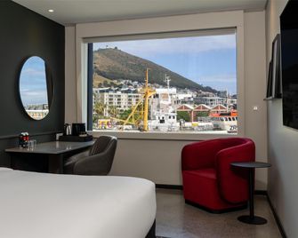Radisson RED Hotel V&A Waterfront Cape Town - Cape Town - Bedroom