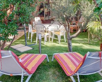 Beautiful Home In Carpentras With Wifi - Carpentras - Patio