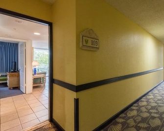 Sunrise Suites Resort - Cayo Hueso - Pasillo