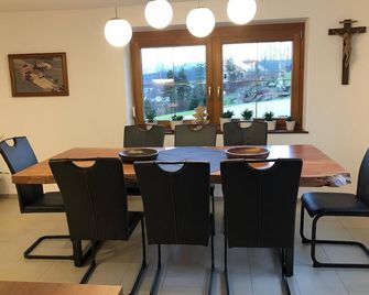 Vacation home 120sqm with 4 bedrooms - Bad Kotzting - Dining room