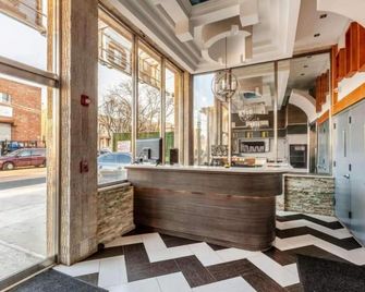 Umbrella Hotel Brooklyn - ברוקלין - דלפק קבלה