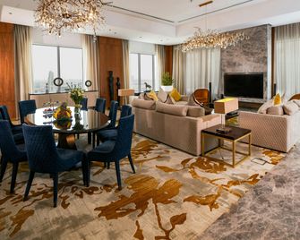 كورتيارد من ماريوت الرياض العليا - الرياض - غرفة معيشة