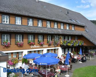 Hotel Zum Löwen - Unteres Wirtshaus - Titisee-Neustadt - Gebäude
