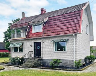 4 Star Holiday Home in Sölvesborg - Sölvesborg - Gebouw