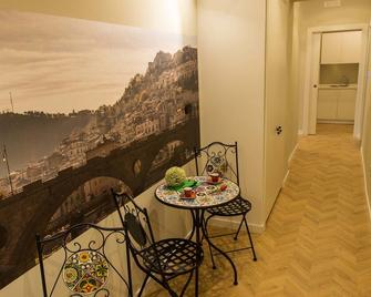 Le Affacciate Bruzie Home Guest House - Cosenza - Balcón