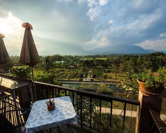 Phu Vara Villa - Chiang Dao - Balcón