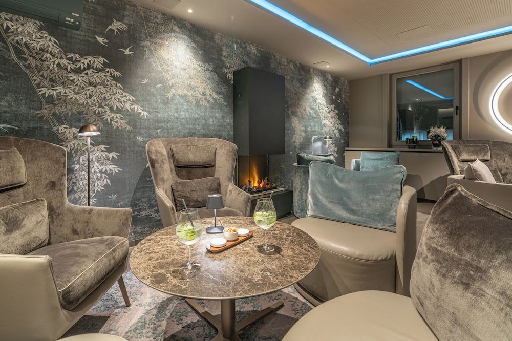 hirschen dornbirn - das boutiquestyle hotel - skyrelax & wellness im rooftop - Dornbirn - Lounge