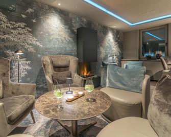 hirschen dornbirn - das boutiquestyle hotel - skyrelax & wellness im rooftop - Dornbirn - Oleskelutila