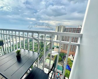 High Floor Manila Bay View, Near Moa & Airport - Pasay - Balcón