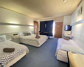 Capri Motel - Balranald - Bedroom