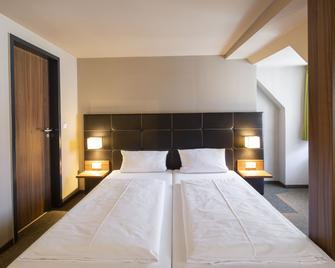 Joesepp´s Hotel Am Hallhof - Memmingen - Schlafzimmer