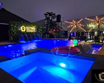 2 Bed Apartment 5 - Serene Benin City Haven - Benin City - Pool