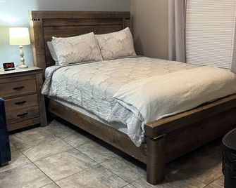 Just Like Being at Home- Newly Renovated Unit - North Troy