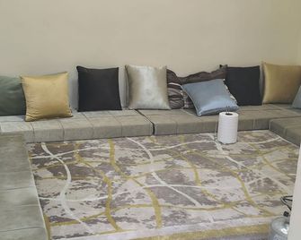 Magnificent studio near the airport. cite Dubaï - Nuadibú