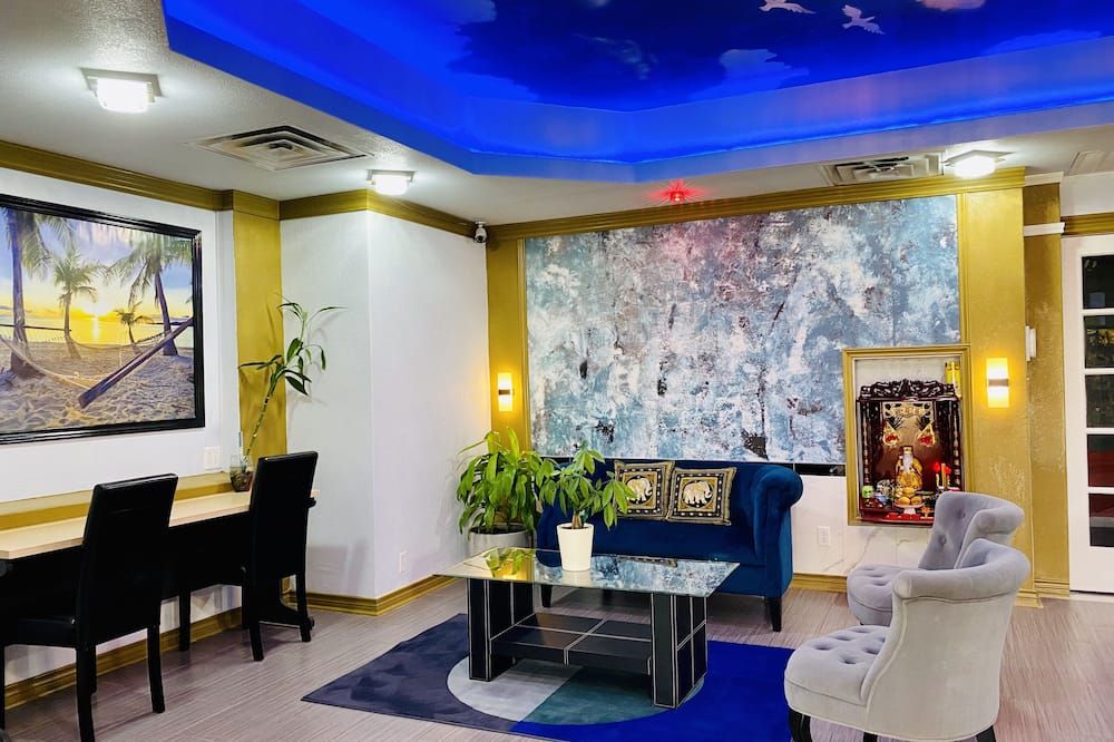 R Nite Star Inn and Suites -Home of the Cowboys & Rangers - Arlington