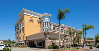 Comfort Suites Ontario Airport Convention Center - אונטריו - בניין