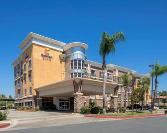Comfort Suites Ontario Airport Convention Center - אונטריו - בניין