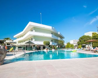 Stamos Hotel - Afantou - Piscina