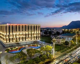 Hilton Garden Inn Kunming Dianchi - Kunming - Edificio