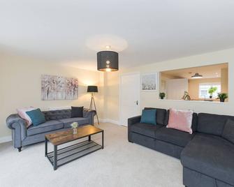 Stunning Garden House With Free Wifi And Parking - Bingham - Living room