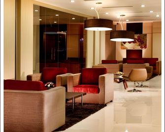 Orchardz Hotel Ayani - Pontianak - Lounge