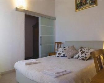 Borgo Foce La Spezia - La Spezia - Bedroom