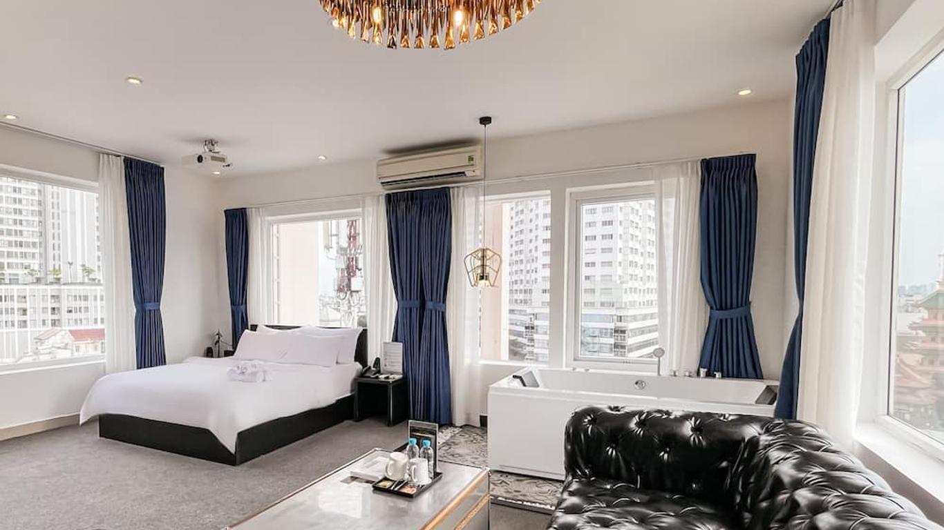 إيه ان هوتول ريفرسايد