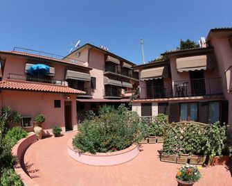 Hotel Lo Scirocco - Campo nell'Elba - Edificio
