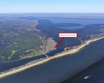 Coastal Home With 360 Degree Rooftop Deck ~ Outstanding Views! - Highlands - Building