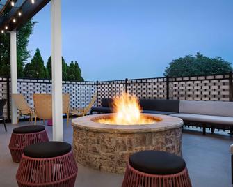 Home2 Suites by Hilton Clarksville/Ft. Campbell - Clarksville - Bygning
