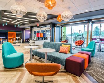 Tru by Hilton Bowling Green - Bowling Green - Lounge
