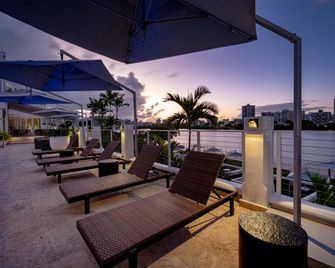 Hilton Garden Inn San Juan Condado - San Juan - Bygning