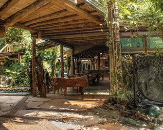 Grajagan Surf Resort - Ilha do Mel