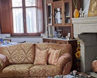 B&B S'Omu Antiga - Nureci - Sala de estar