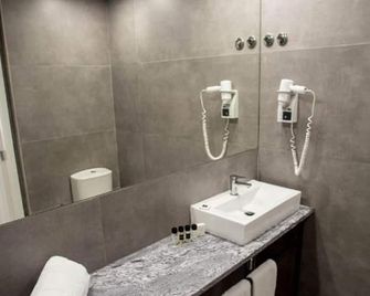 The Gate - Porto - Bathroom