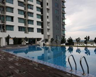 Vega Residensi Cyberjaya - Cyberjaya - Басейн