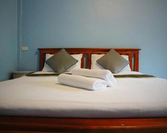 Marina Hut Guest House - Ko Lanta - Yatak Odası