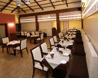 The Ocean Pearl Resort And Spa - Hubli - Restaurant