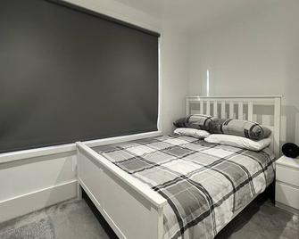 The Snap Pad Boutique Apartment - Tunbridge Wells - Schlafzimmer
