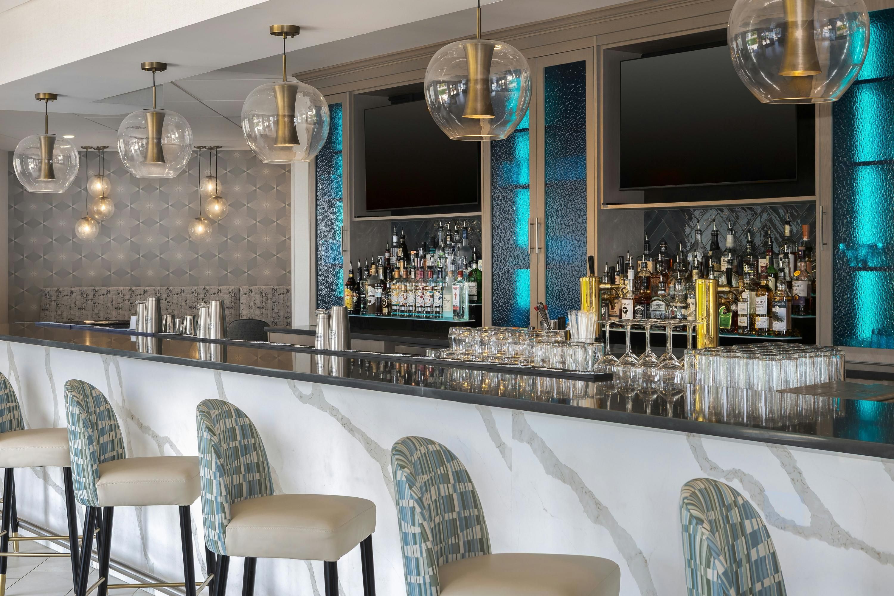 DoubleTree by Hilton Wilmington - Wilmington - Bar
