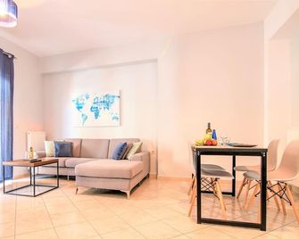 Chania Central Flat - Chania - Living room