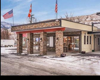 Riverside Motel - Cache Creek - Gebäude