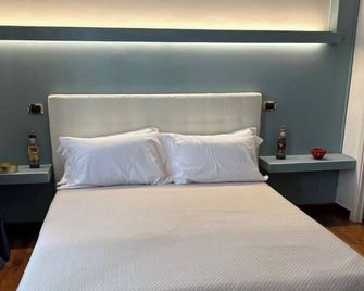 Calefati Gallery Luxury Apartment - Bari - Habitación