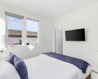Syrax's Dragonstone Den - Seattle - Habitación