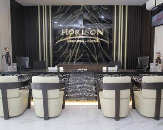 Horison Abepura - Jayapura - Rezeption