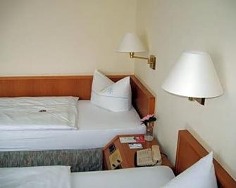 Hotel Antares - Oldenburg - Schlafzimmer